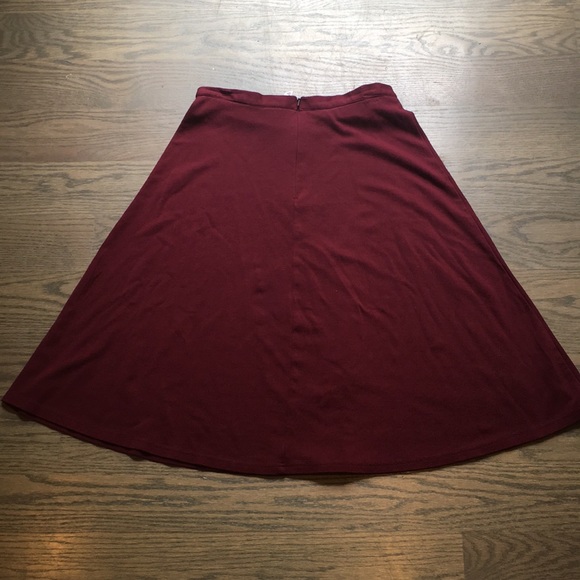 Deep red/Maroon midi skirt - Picture 3 of 4